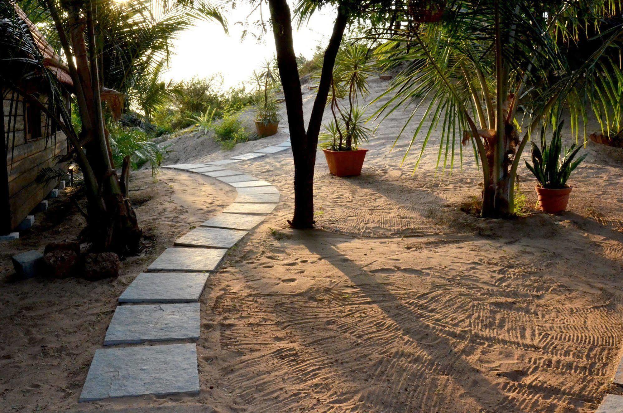 Little India Beach Cottages Бага Екстериор снимка